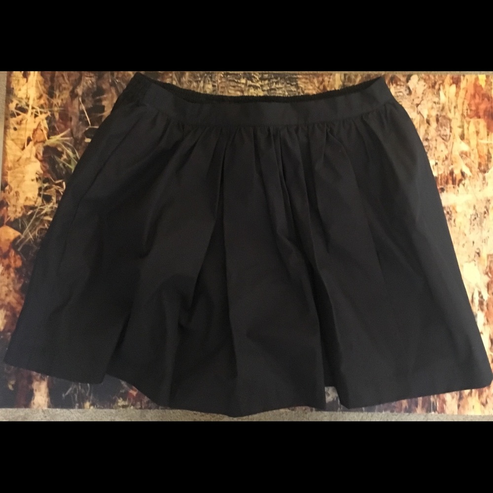 ***SOLD***Fendi Black Pleated Front Skort Size 12